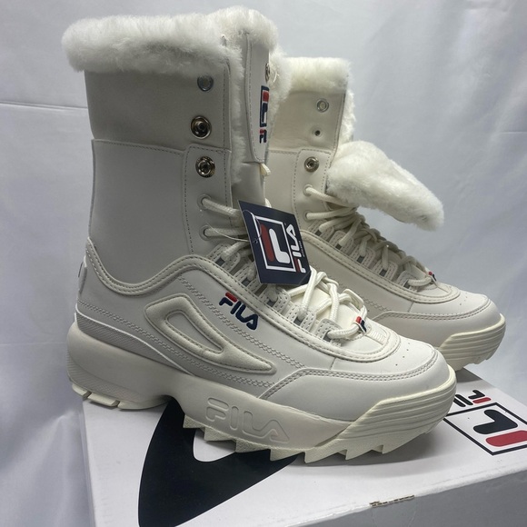 FILA DISRUPTOR SHEARLING BOOTS W SIZE 7 CREAM COLORED SM. SCRATCH Lf. REAR BOOT - Picture 1 of 10